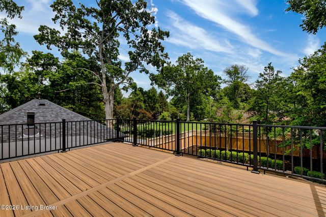 801 Greenwillow Way, Louisville, KY 40223