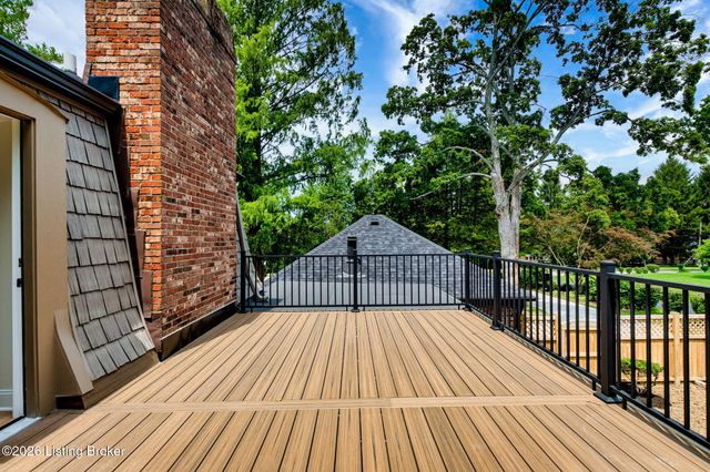 801 Greenwillow Way, Louisville, KY 40223