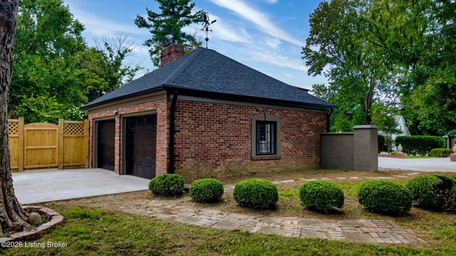 801 Greenwillow Way, Louisville, KY 40223