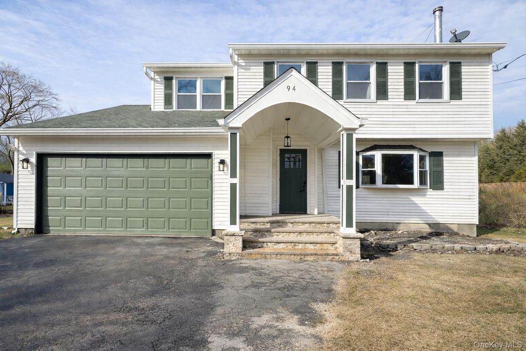 94 Sally Lane, Ridge, NY 11961