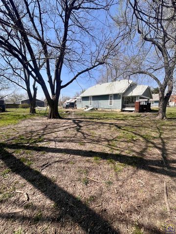 601 Main ST, Admire, KS 66830