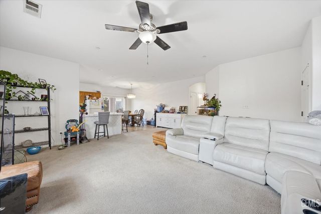 8441 Andromeda Lane, Bakersfield, CA 93306