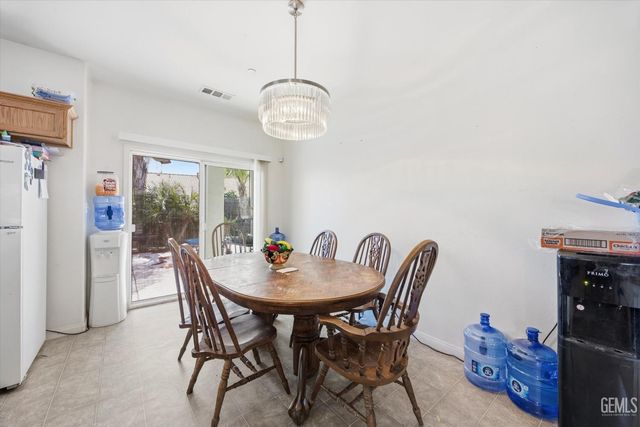 8441 Andromeda Lane, Bakersfield, CA 93306