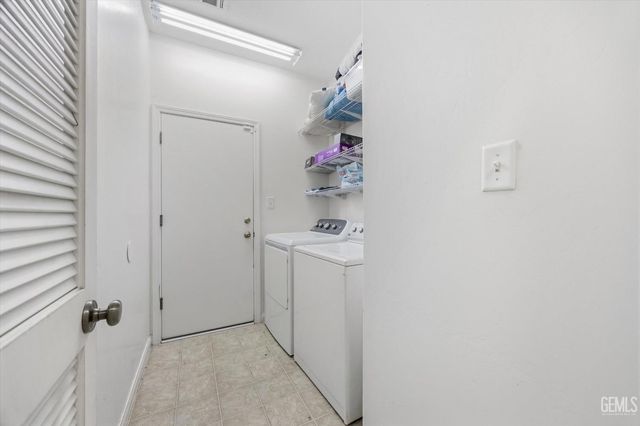 8441 Andromeda Lane, Bakersfield, CA 93306