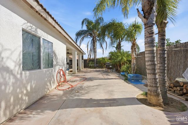 8441 Andromeda Lane, Bakersfield, CA 93306