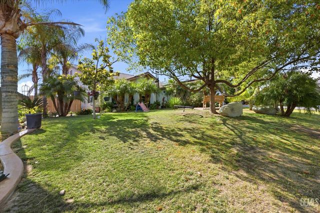 8441 Andromeda Lane, Bakersfield, CA 93306