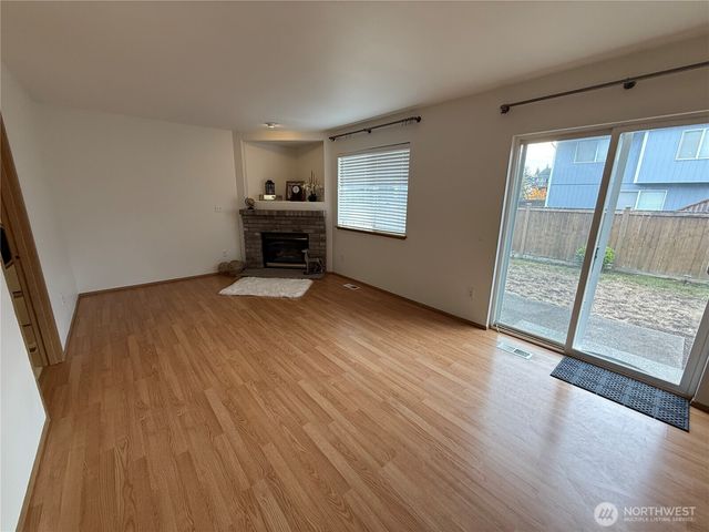 8312 185th Street Ct E, Puyallup, WA 98375