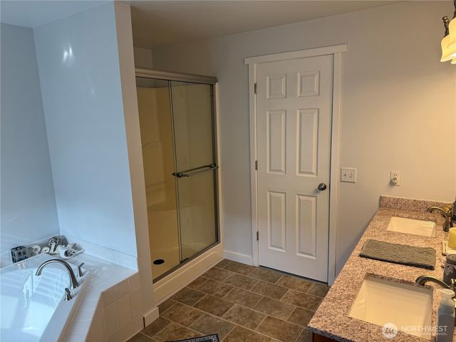 8312 185th Street Ct E, Puyallup, WA 98375