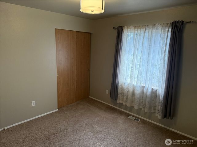 8312 185th Street Ct E, Puyallup, WA 98375