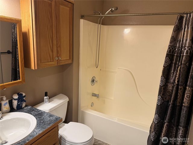 8312 185th Street Ct E, Puyallup, WA 98375