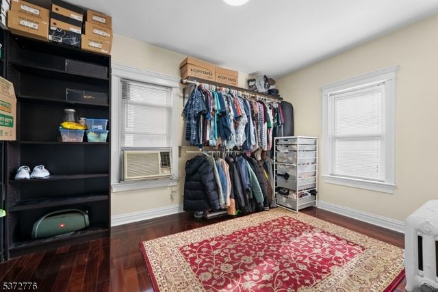 32 Walter Hammond Pl, Waldwick Boro, NJ 07463