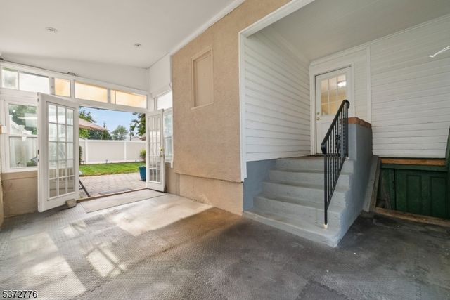 32 Walter Hammond Pl, Waldwick Boro, NJ 07463