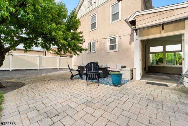 32 Walter Hammond Pl, Waldwick Boro, NJ 07463