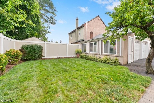 32 Walter Hammond Pl, Waldwick Boro, NJ 07463