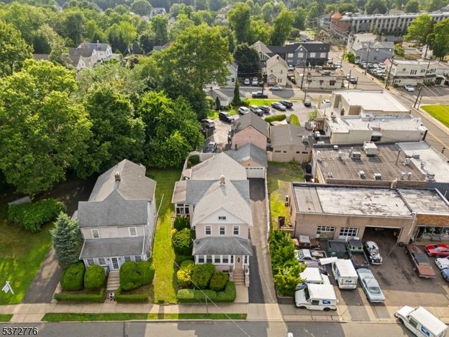 32 Walter Hammond Pl, Waldwick Boro, NJ 07463