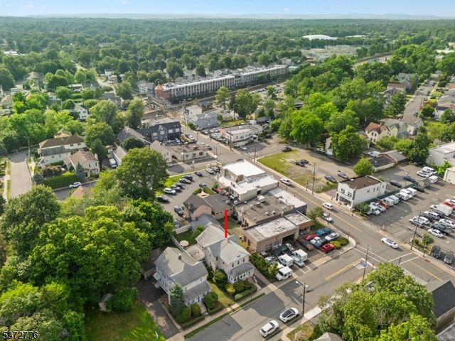 32 Walter Hammond Pl, Waldwick Boro, NJ 07463