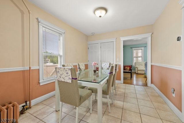 32 Walter Hammond Pl, Waldwick Boro, NJ 07463