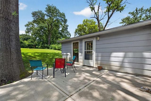 9112 Charlotte Street, Kansas City, MO 64131
