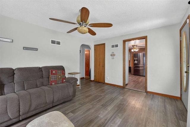 9112 Charlotte Street, Kansas City, MO 64131