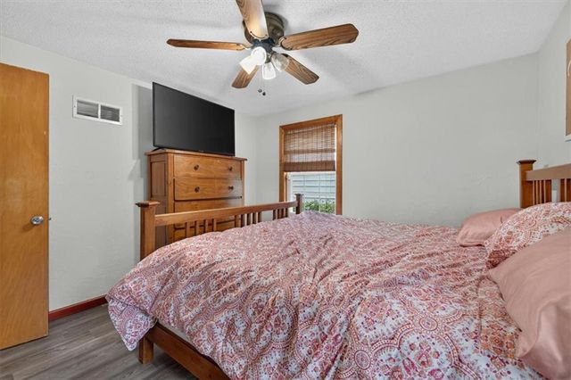 9112 Charlotte Street, Kansas City, MO 64131