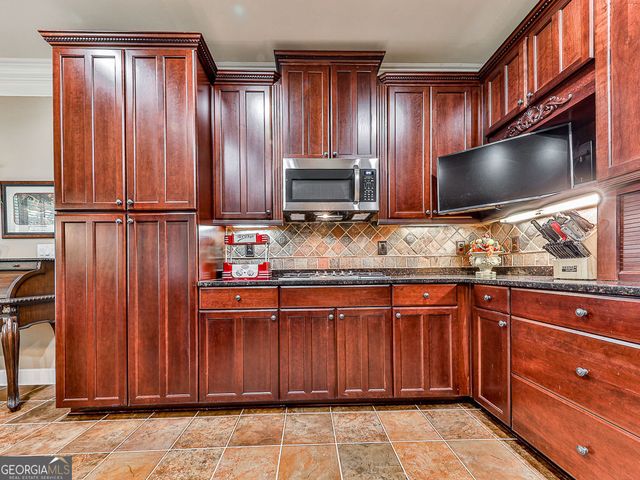 616 Laurel Crossing, Canton, GA 30114