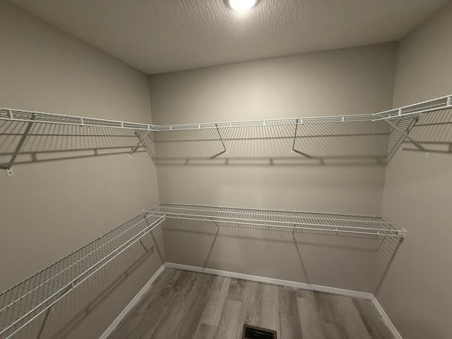 3426 N Nixon Avenue, Springfield, MO 65803