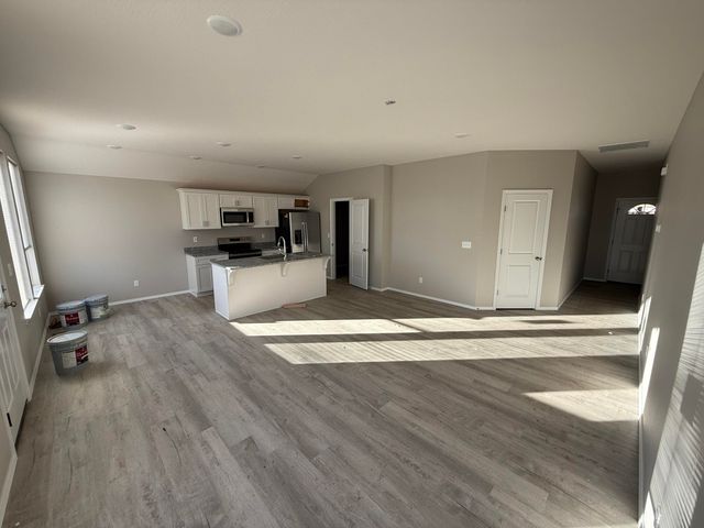 3426 N Nixon Avenue, Springfield, MO 65803