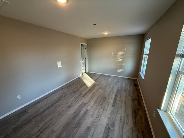 3426 N Nixon Avenue, Springfield, MO 65803