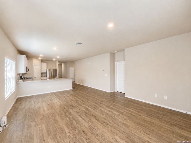 14662 Stirrup Trace, Elmendorf, TX 78112