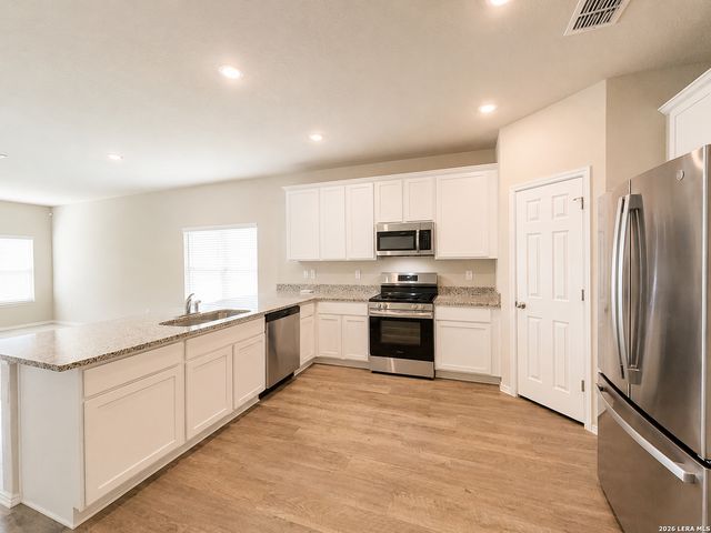 14662 Stirrup Trace, Elmendorf, TX 78112