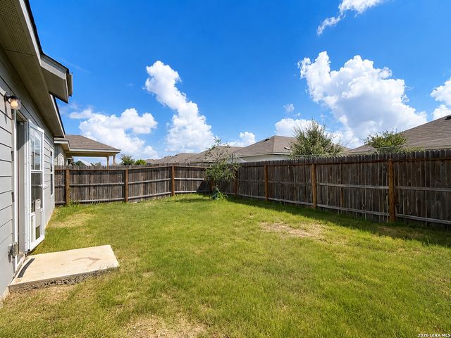 14662 Stirrup Trace, Elmendorf, TX 78112