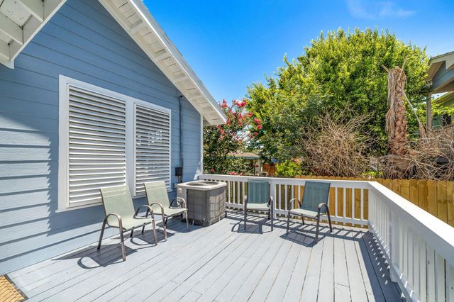 4905 Bernardo De Galvez, Galveston, TX 77551