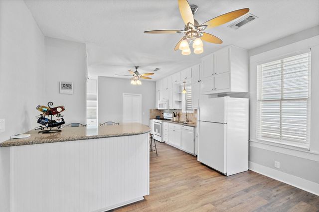 4905 Bernardo De Galvez, Galveston, TX 77551