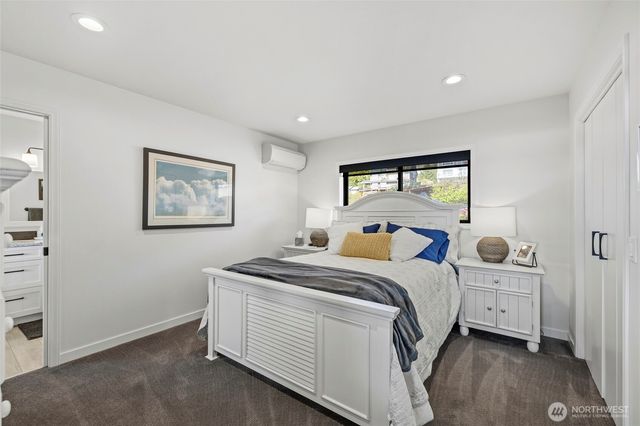 8177 Cultus Dr, Clinton, WA 98236
