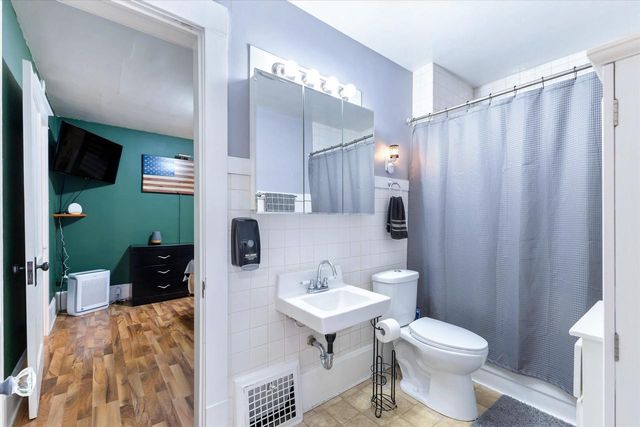 817 S OAKLAND AVENUE, Green Bay, WI 54304