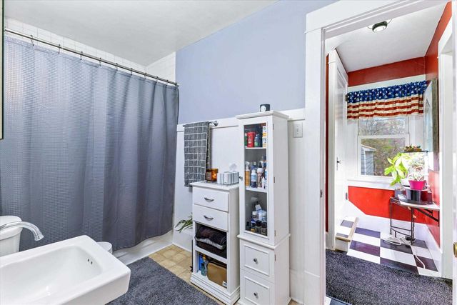 817 S OAKLAND AVENUE, Green Bay, WI 54304