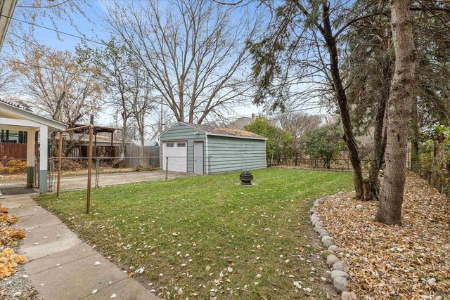 817 S OAKLAND AVENUE, Green Bay, WI 54304