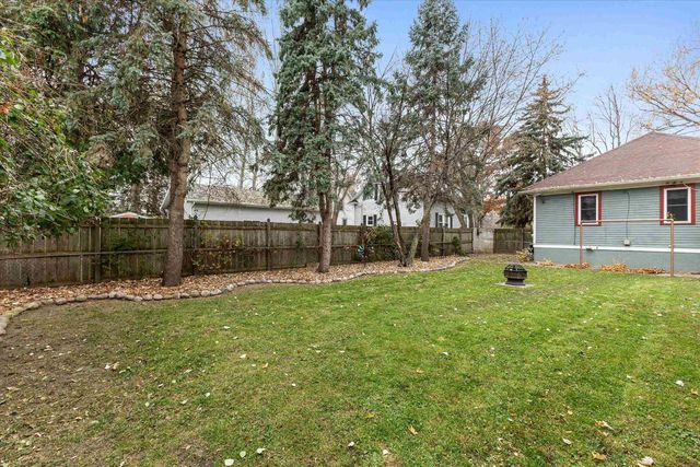 817 S OAKLAND AVENUE, Green Bay, WI 54304