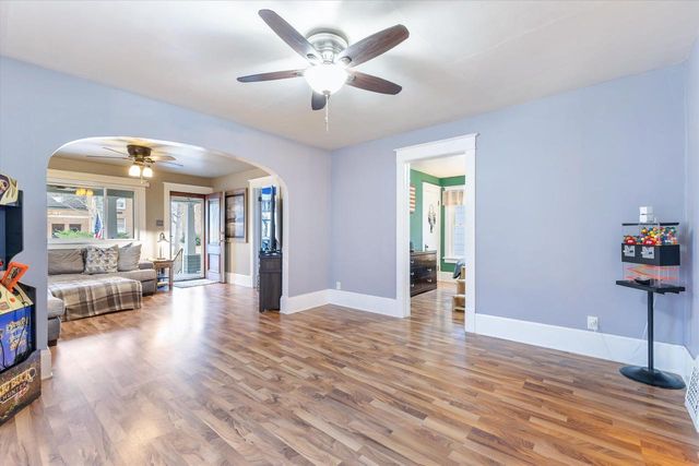 817 S OAKLAND AVENUE, Green Bay, WI 54304