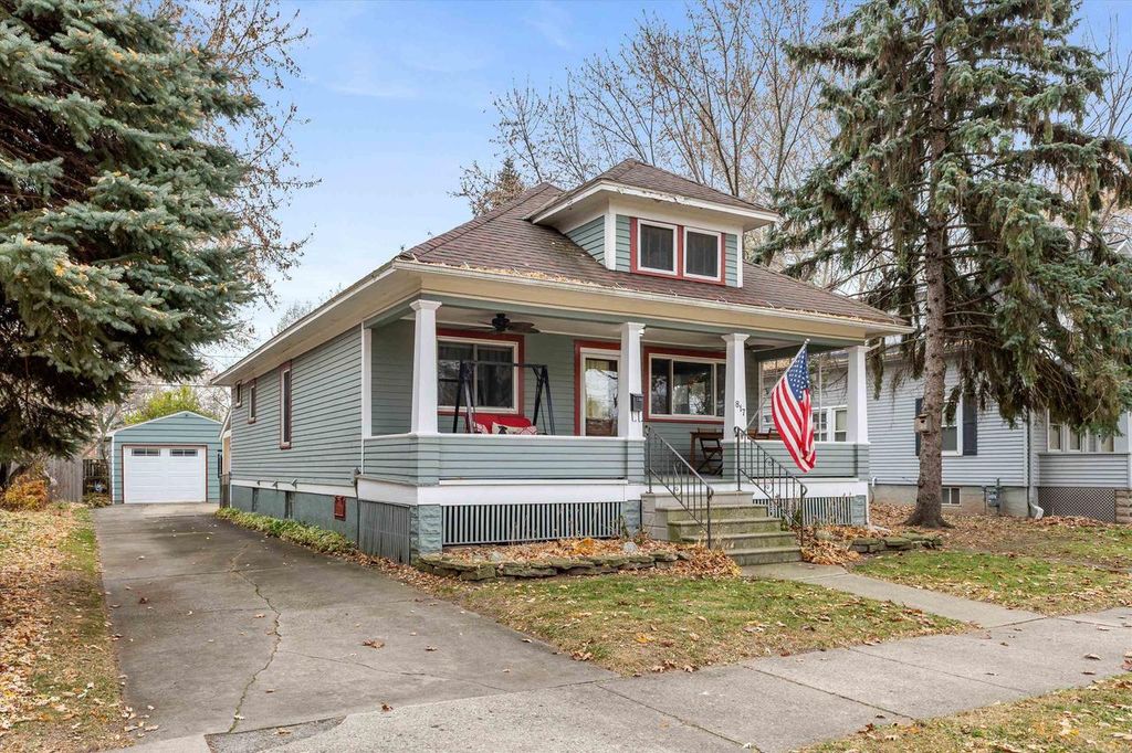 817 S OAKLAND AVENUE, Green Bay, WI 54304