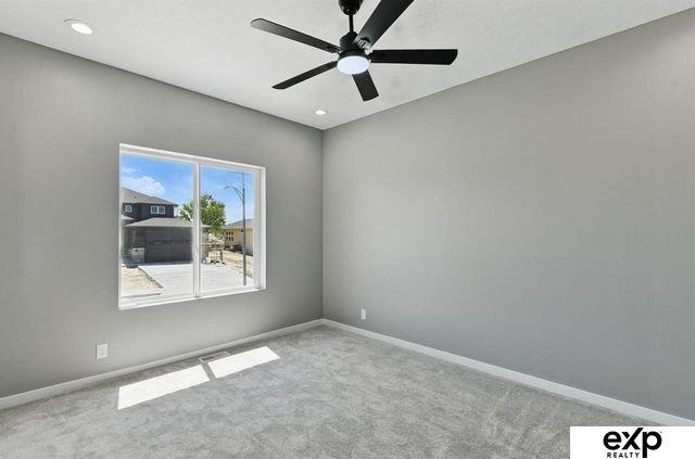 4009 N 215th Street, Omaha, NE 68022