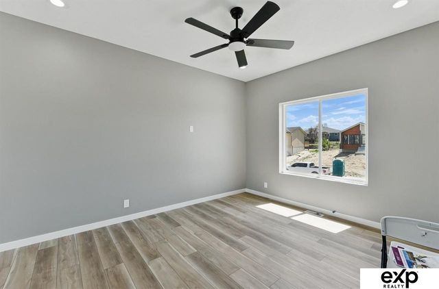 4009 N 215th Street, Omaha, NE 68022