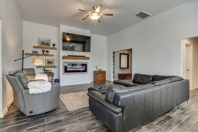 11428 NW 105th Street, Yukon, OK 73099