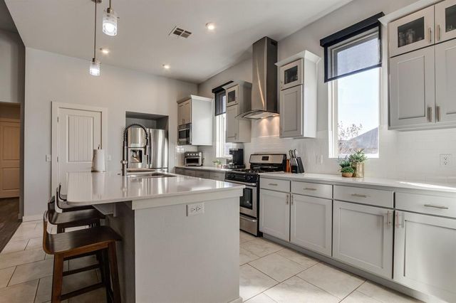 11428 NW 105th Street, Yukon, OK 73099