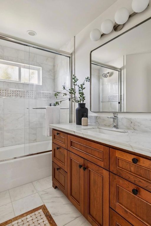 Image 18 of property listing at 822 Columbus Street, El Granada, CA 94018