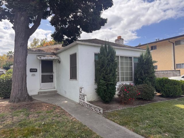 1140 8th Ave, Sacramento, CA 95818
