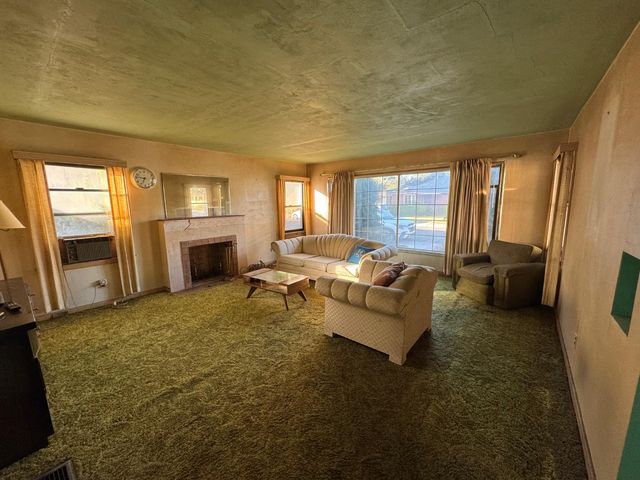 1140 8th Ave, Sacramento, CA 95818