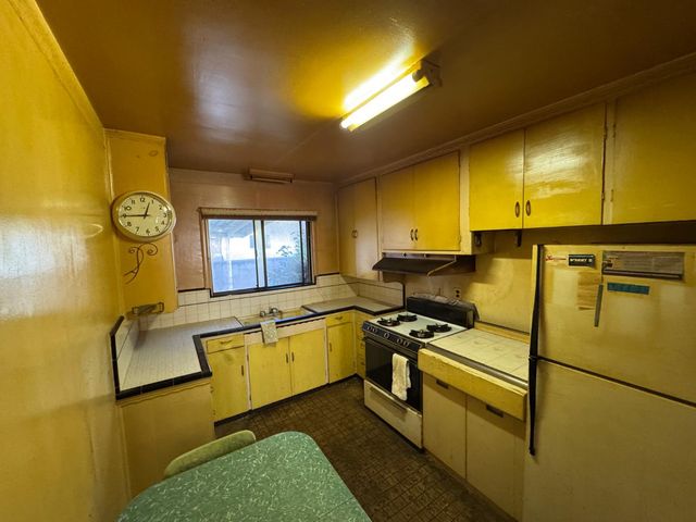 1140 8th Ave, Sacramento, CA 95818