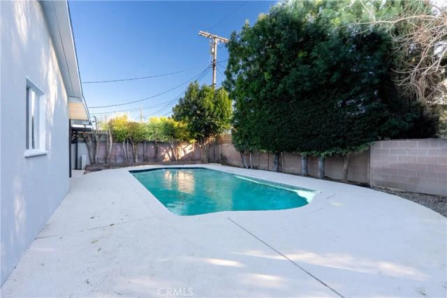 19034 Wyandotte Avenue, Reseda, CA 91335