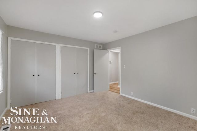 20933 Ridgemont Road, Harper Woods, MI 48225